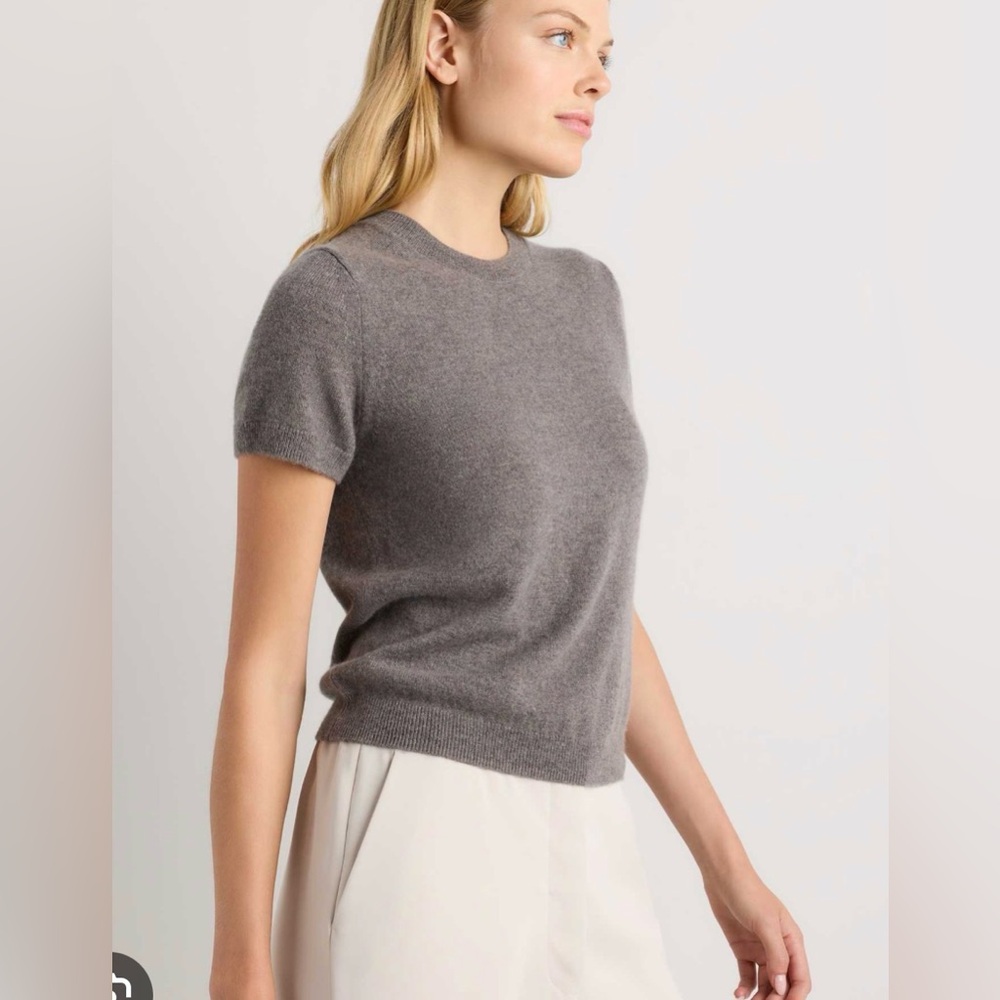 NWT Quince 100% cashmere tee sweater knit in elk brown size XS Carolyn besette - Picture 3 of 7